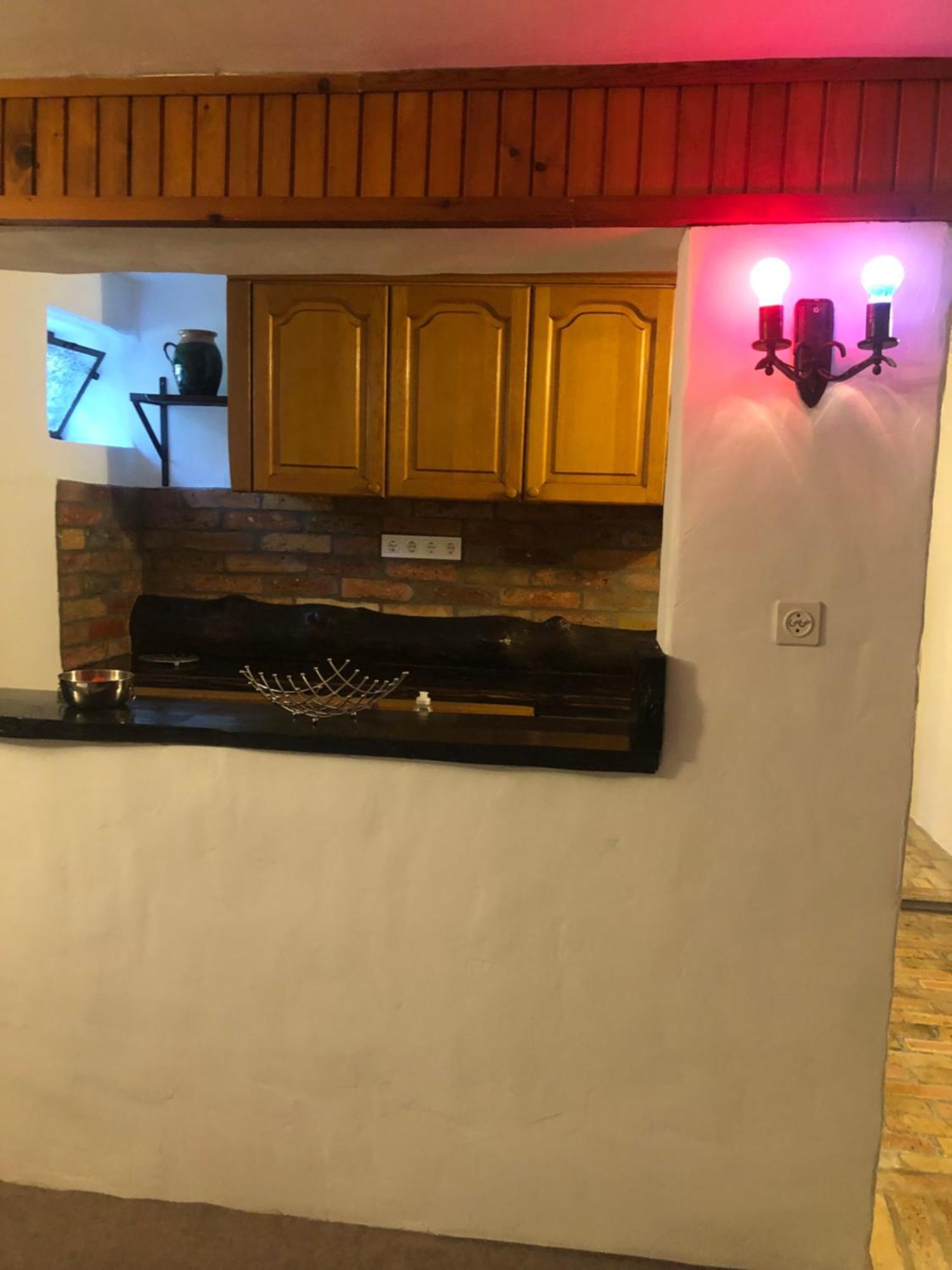 R&B Vendeghaz Apartment Balatonakarattya Luaran gambar